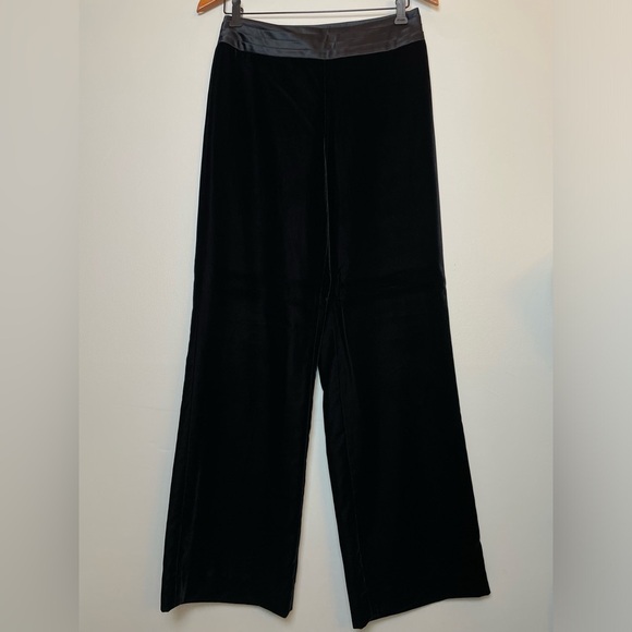 Ann taylor Loft Black Velvet Wide Leg Pull On Pants Satin Waist Women Size 6 - Picture 1 of 8